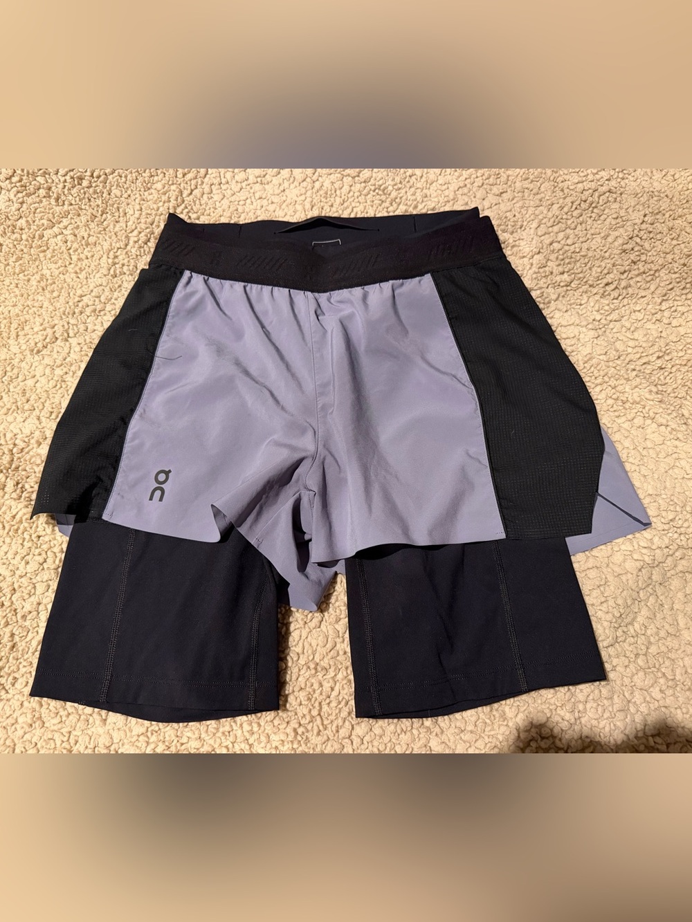 On Running Women’s 2 in 1 Active Shorts - Small